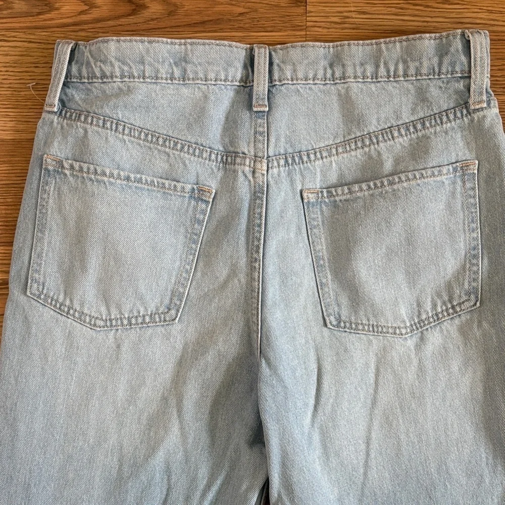 Old Navy Light Blue Kids Jeans. Adjustable waist for the perfect fit